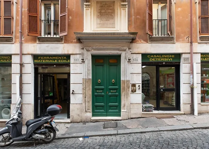 Guesthost - Basic - 350 M Far From Fontana Di Trevi * Roma