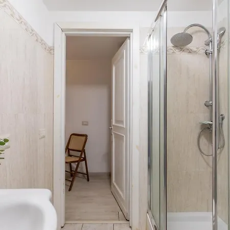 Guesthost - Basic - 350 M Far From Fontana Di Trevi 公寓 罗马